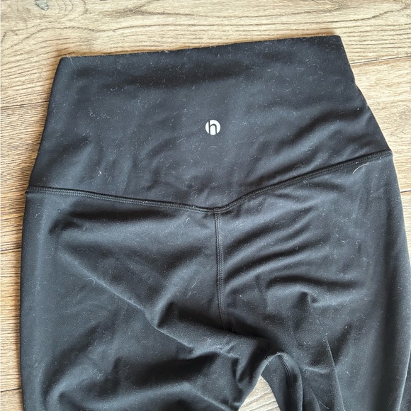 Hey-Nuts black leggings & Old Navy Active black leggings (2 pairs) - Picture 3 of 10